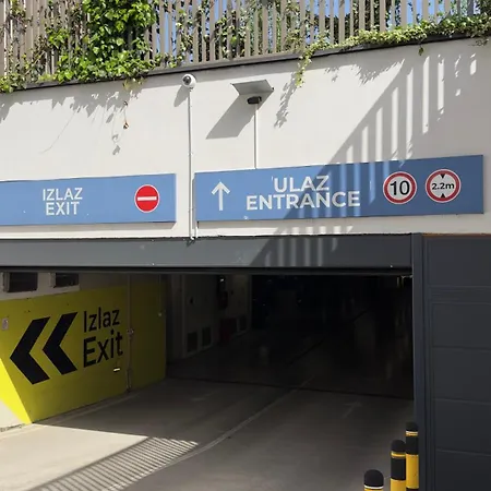 Dom Boutique Aurora بلغراد